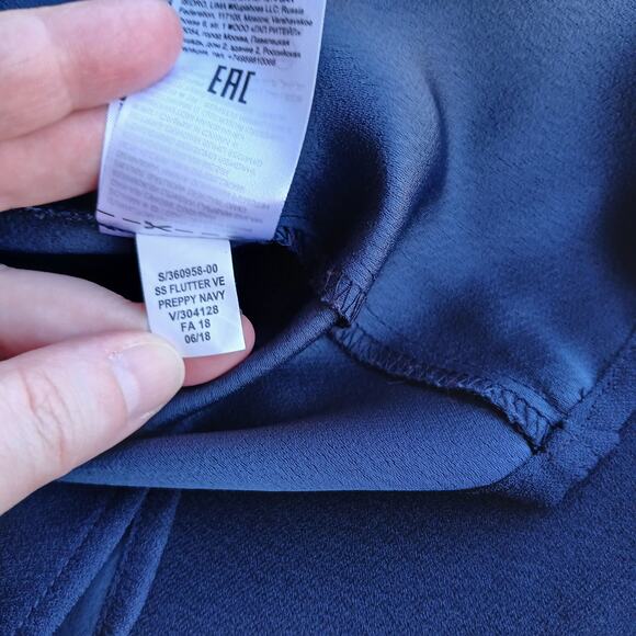 Banana Republic SS Flutter VE Preppy Navy Blouse XXS blue office V-neck - Picture 6 of 10